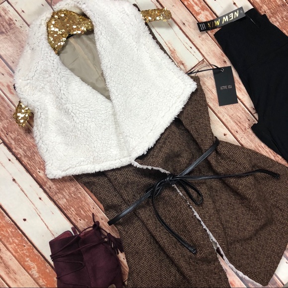 Last 1!! Large Essential Fall Brown Vest - Picture 2 of 6